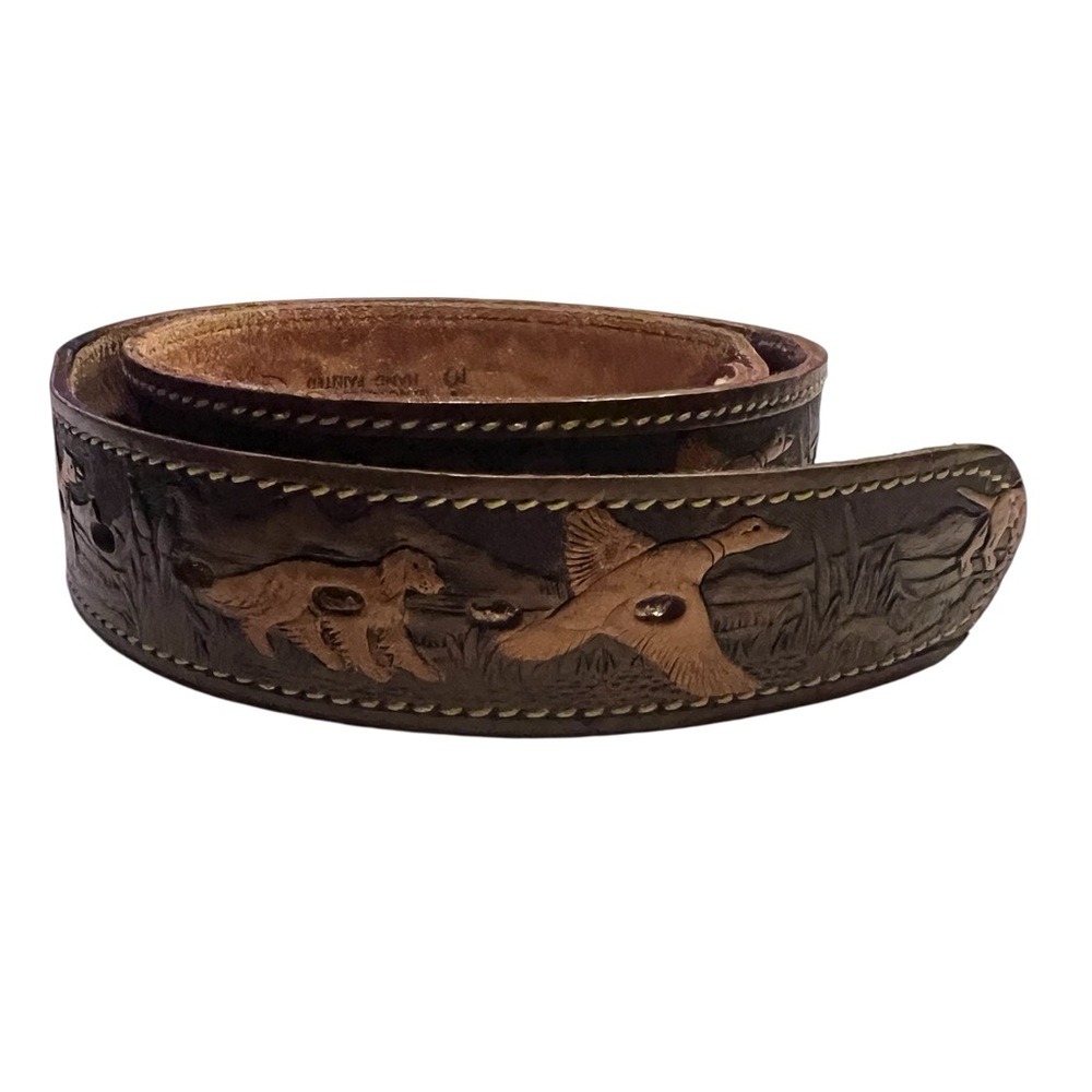 Pathfinder hand-tooled leather belt, hunting scene with a dog and a duck, 34